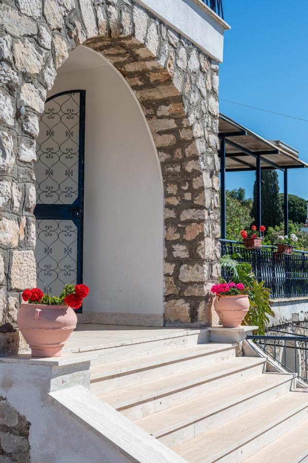 Gli Archi Sul Mare Bed & Breakfast Gaeta Bagian luar foto