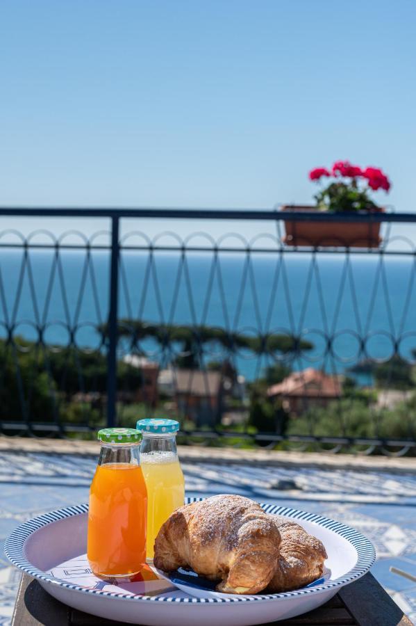Gli Archi Sul Mare Bed & Breakfast Gaeta Bagian luar foto