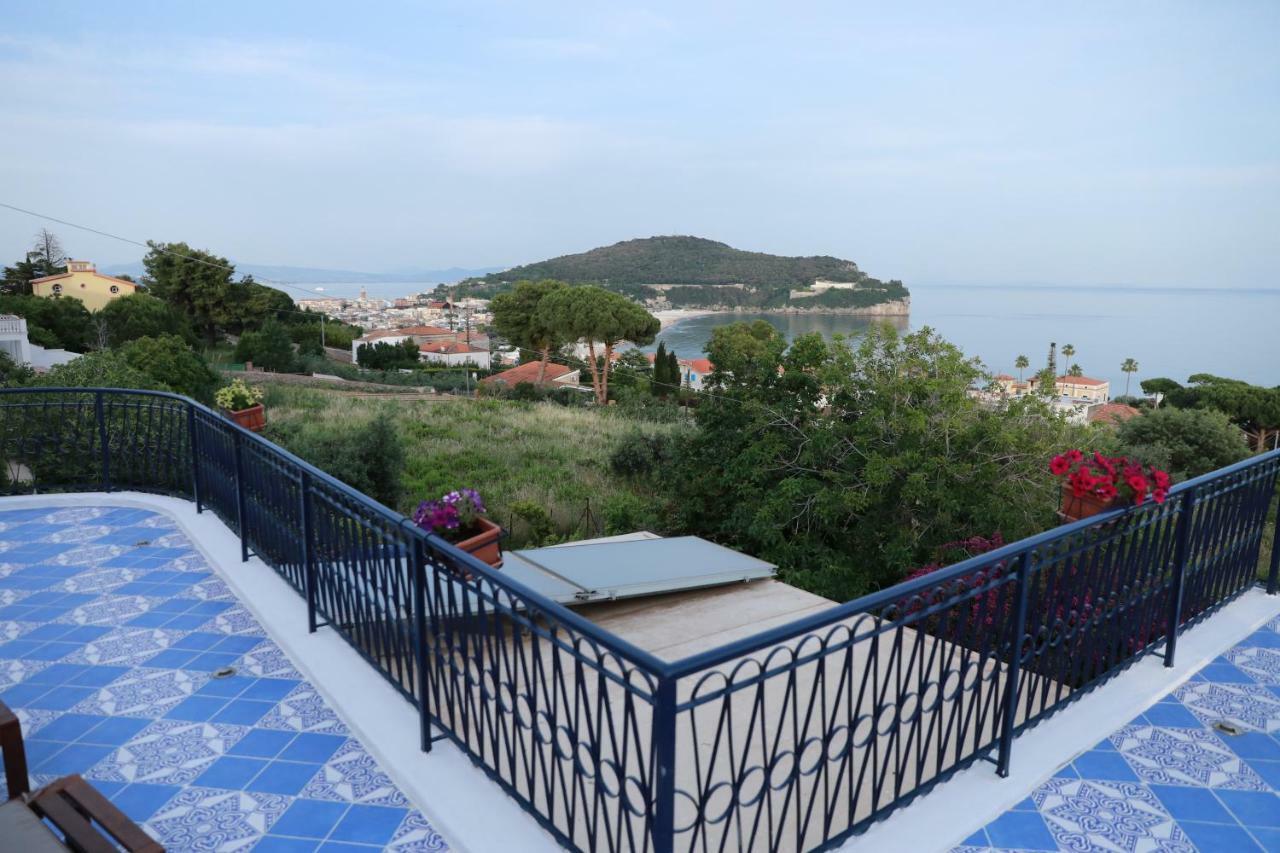 Gli Archi Sul Mare Bed & Breakfast Gaeta Bagian luar foto