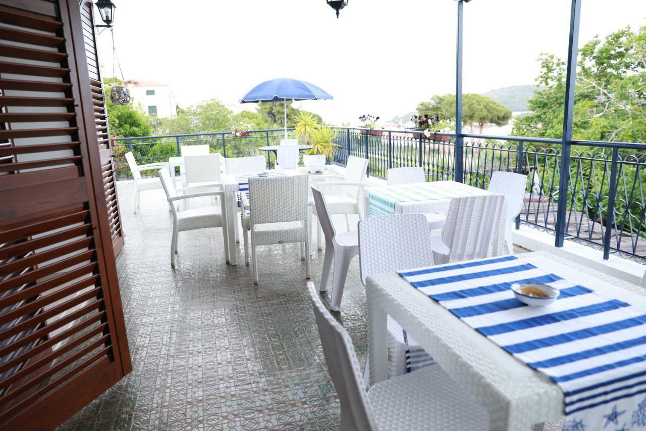 Gli Archi Sul Mare Bed & Breakfast Gaeta Bagian luar foto