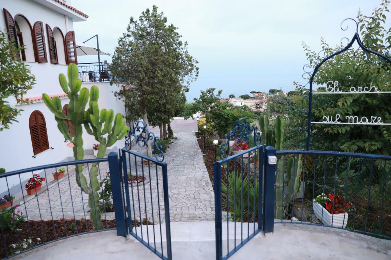 Gli Archi Sul Mare Bed & Breakfast Gaeta Bagian luar foto